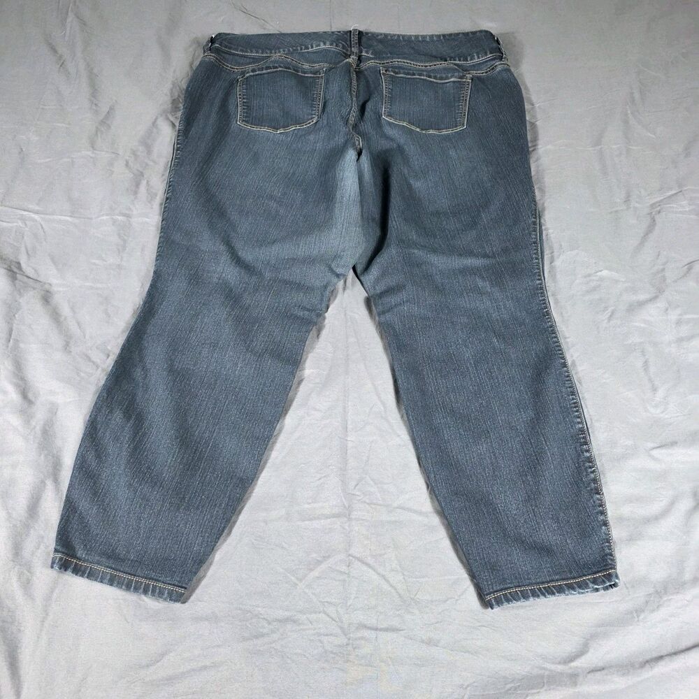 Torrid Women’s Plus Size 24R Skinny Jeans Medium Wash High Rise - Picture 2 of 9